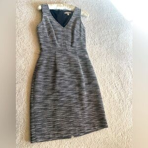 Banana Republic tweed black and white shift dress. Size 0